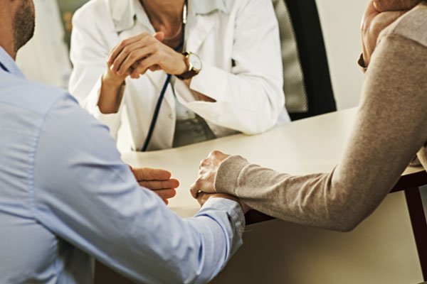 آیا لازم است غربالگری یا آزمایش برای نقایص مادرزادی انجام دهم؟